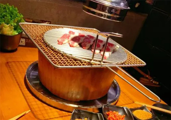 炉中火泥炉烤肉加盟